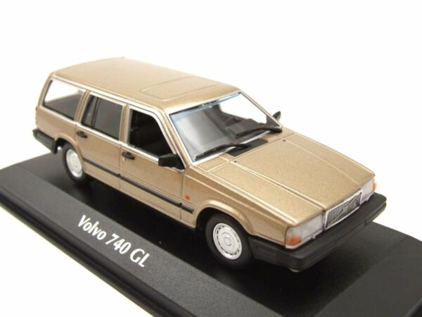 Volvo 740 Kombi guld - skala 1:43 - Bild 3