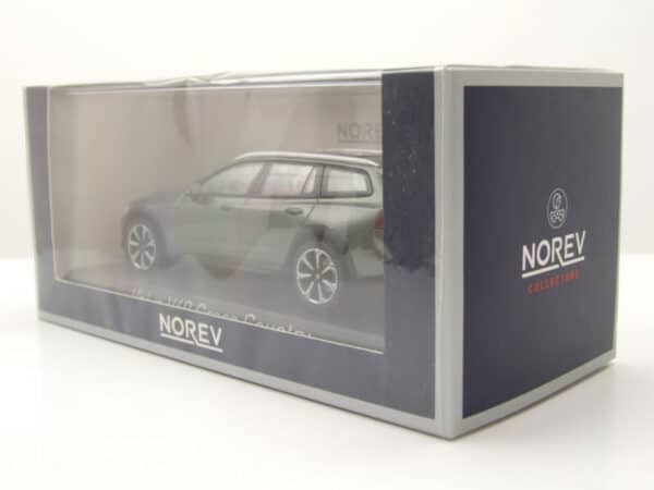 Volvo V60 Cross Country 2019 Furugrå - skala 1:43 - Bilde 2