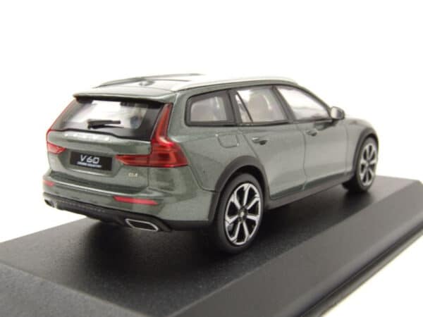 Volvo V60 Cross Country 2019 Furugrå - skala 1:43 - Bilde 3