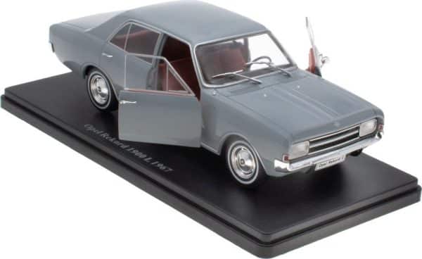 Opel Rekord 1900 L 1967 - scale 1:24 - Picture 3