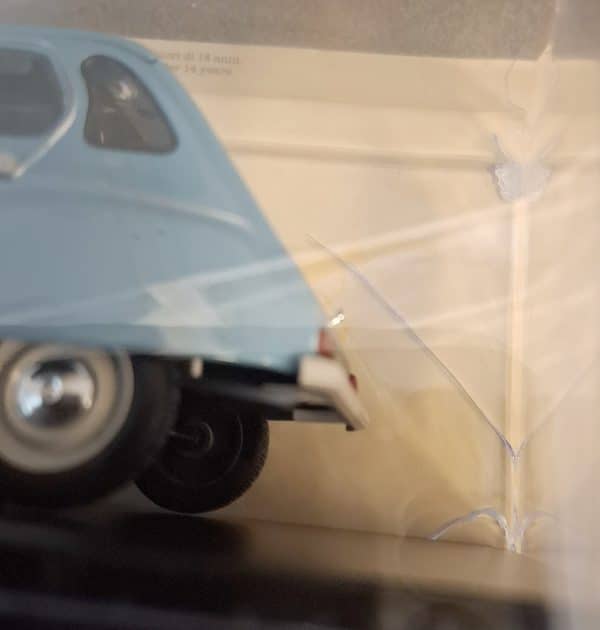 Citroen Dyane 6 blau 1970 – Maßstab 1:24 (beschädigte Verpackung) – Bild 3