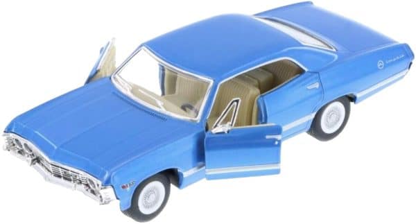 Chevrolet Impala 1967 blå - skala 1:43