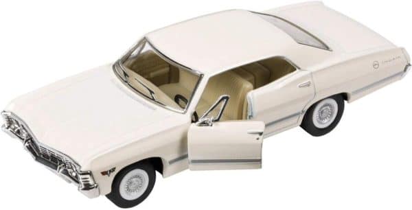 Chevrolet Impala 1967 weiß – Maßstab 1:43