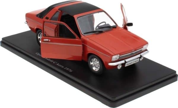 Opel Kadett C Aero 1976 rød - skala 1:24 - Bilde 3